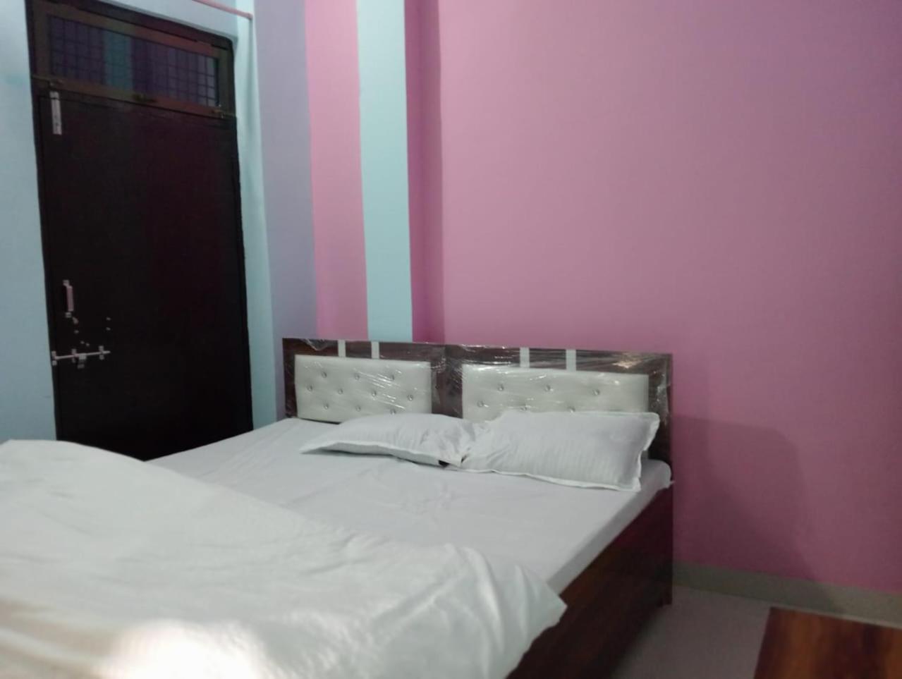Harsh Home Stay Ayodhya Eksteriør bilde