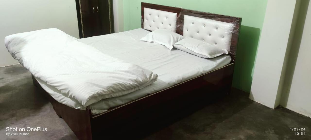 Harsh Home Stay Ayodhya Eksteriør bilde